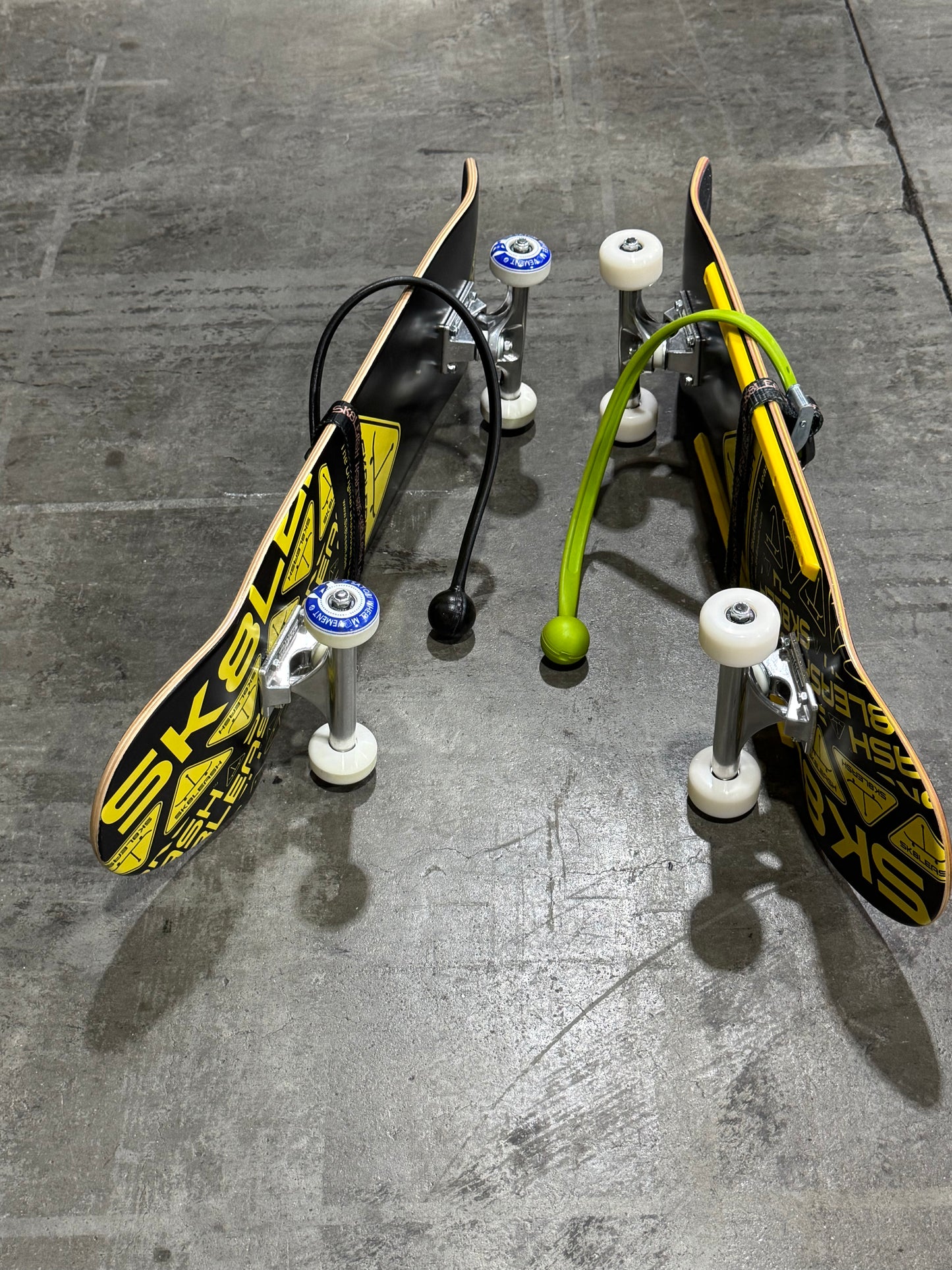 Sk8leash© Skateboard Deck